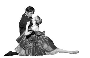 11月3日、4日，德国斯图加特芭蕾舞团在上海大剧院献演芭蕾舞剧《茶花女》。 早报记者 高剑平 图