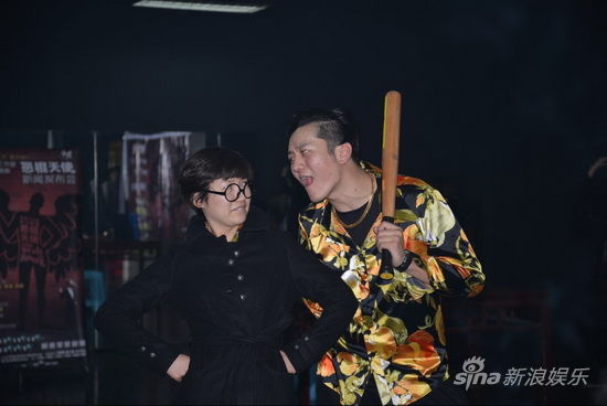 《恶棍天使》即将首演 出品人邓超专程回京