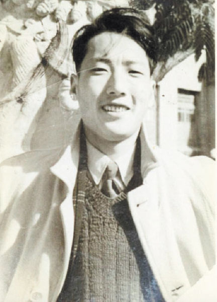 青年时期的于是之。