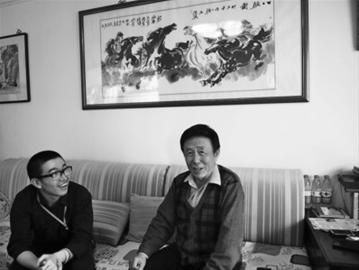 田连元在北京家中接受辽沈晚报记者专访。田连元家人 摄 