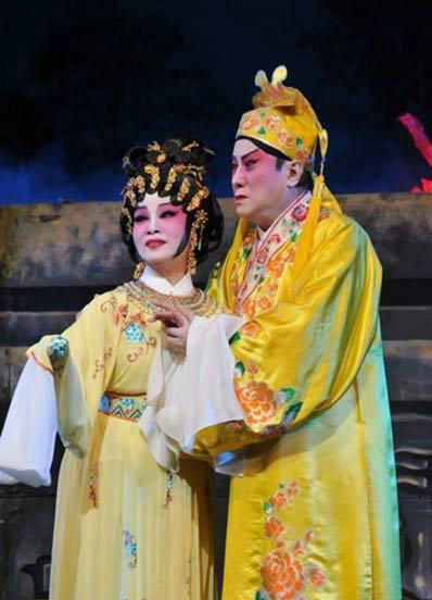 林锦堂最后演出粤剧《九天玄女》，拍档尹飞燕。