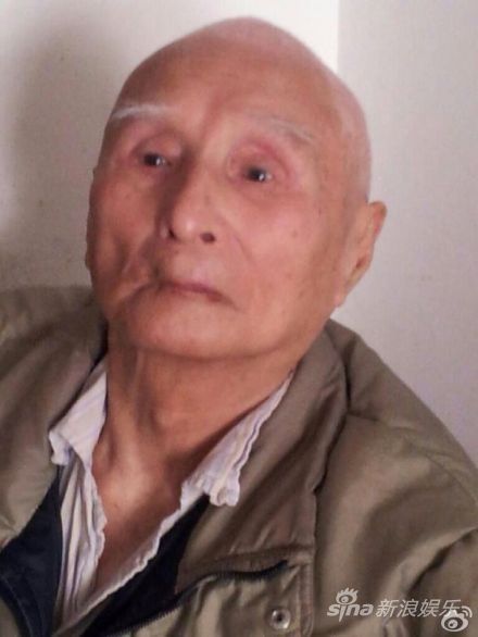 上海滑稽表演艺术家翁双杰老师昨晚去世。图片来源：网络