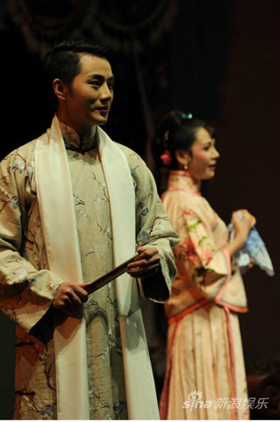 《风雪夜归人》主演余少群与程莉莎