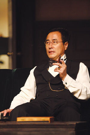 杨立新饰演周朴园（资料图）