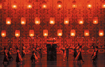 芭蕾舞《大红灯笼高高挂》剧照