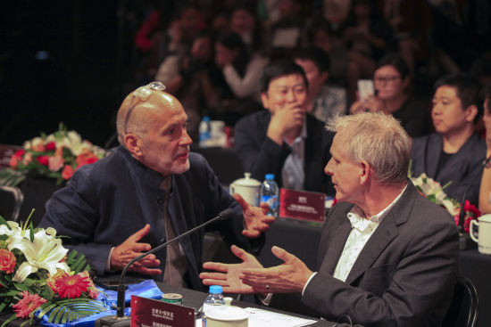 讨论（资料图）