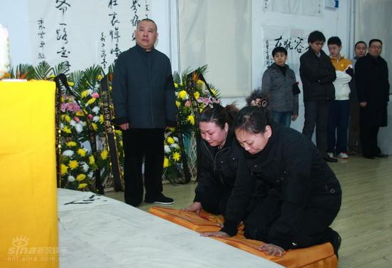 德云社成员张文顺去世 郭德纲等布置灵堂悼念