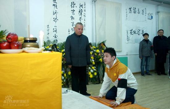 德云社成员张文顺去世 郭德纲等布置灵堂悼念