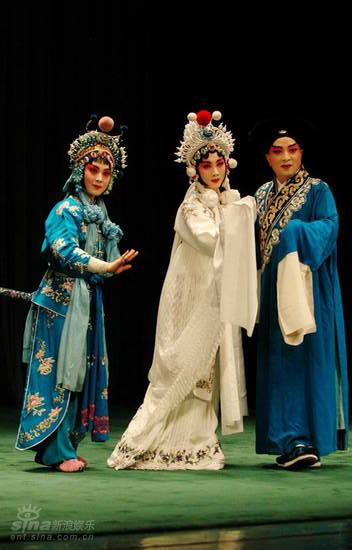 图文:京剧《白蛇传》彩排-断桥相会