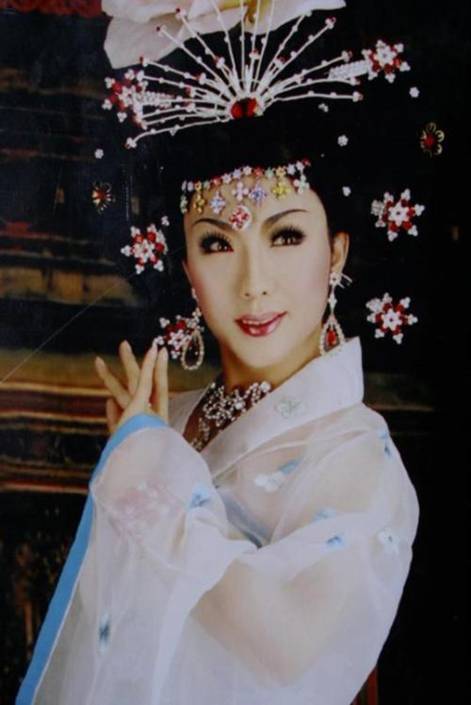 李玉刚女装扮相