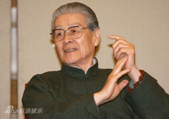 图文:人艺重排《家》-老戏骨蓝天野