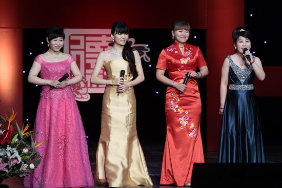 图文:德云社十五周年庆专场--四位女主持