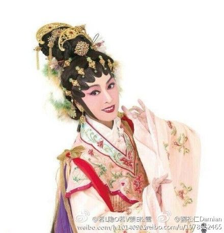 米雪首演粤剧刘松仁祝贺