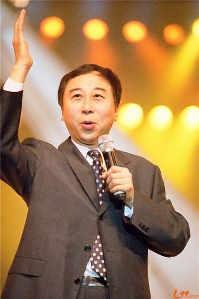 冯巩春晚小品跳小苹果萌萌哒