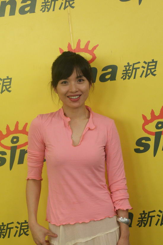 李佳不反对相亲 赞搭档王学兵是好男人好演员