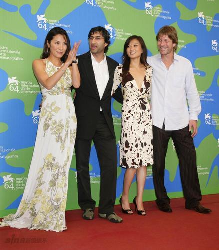 该片主演杨紫琼,以及曾主演《面子》的华裔女演员杨雅慧,男星肖恩-宾