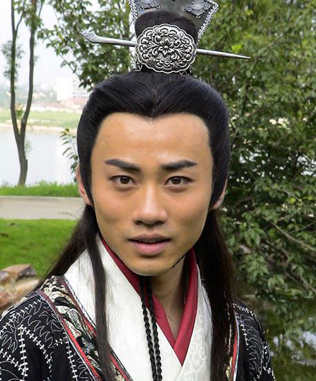 资料:电影《铁人》演员徐亮简介