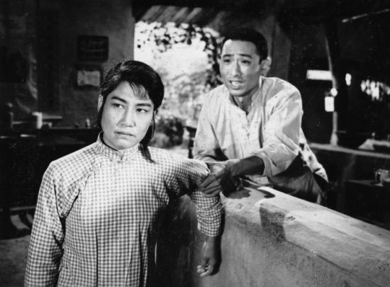 影片喜剧风格浓厚