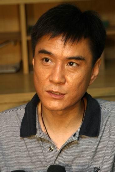 《谁的眼泪在飞》热拍 金雅琴李强配戏见功力