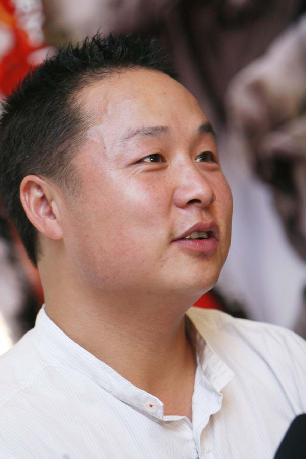 吴军演绎英雄 《革命到底》引爆十七大展映(图)