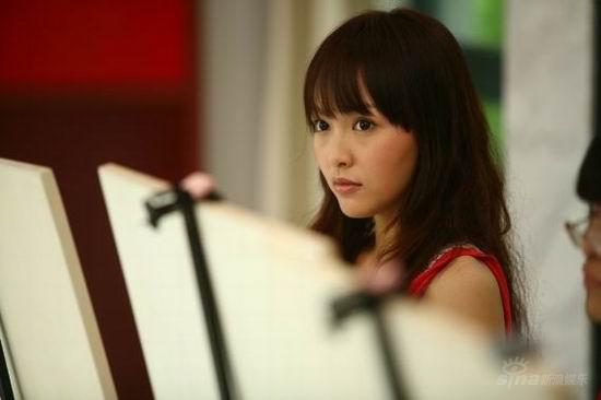 唐嫣香港宣传新片 成王晶力捧唯一清纯女星(图)