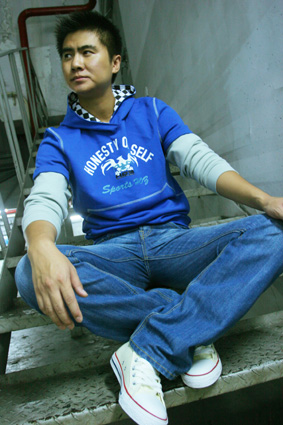 电影《伴你归家》开机 主演孙渤洋倡导和谐(图)