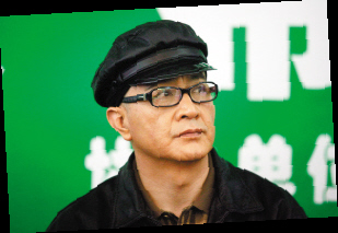 周里京因出演电视剧《高山下的花环》一举成名