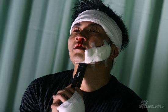 《证人》官网落户新浪 谢霆锋片中流血流泪(图)