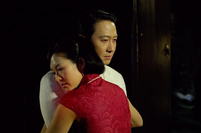 梅兰芳与孟小冬深情相拥