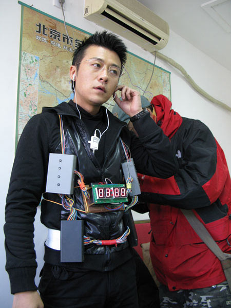 林申演完《爱呼2》就"发疯" 新片成爆破专家