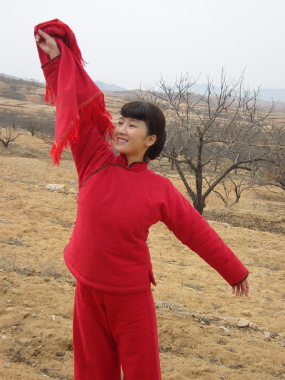 红色电影《沂蒙六姐妹》热拍 李念演绎最美红嫂