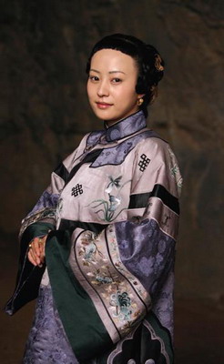 郝蕾在片中的造型，短刘海是当时的流行