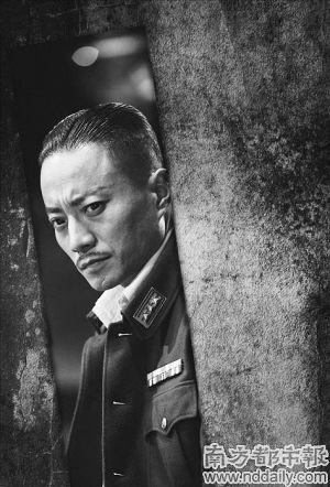 张涵予（饰演剿匪大队长吴志国）自我解读：《风声》说的是有那么一些在剃刀上跳舞的人，他们是英雄中的英雄