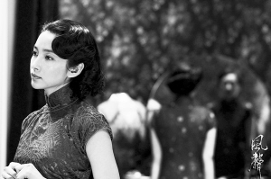 李冰冰（饰演伪军军机处译电科科长李宁玉）自我解读：没有硝烟但烟雾缭绕，陷阱随行需听风辨声。跨越一个时代，创造一世传奇。