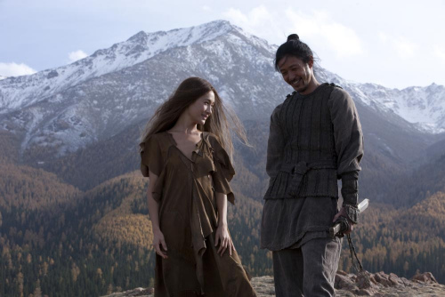 小田切让 Maggie Q 与狼共舞 手机新浪网