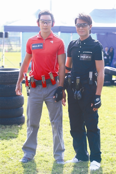 枪战场面打数万发子弹 古天乐吴彦祖变枪王(图)