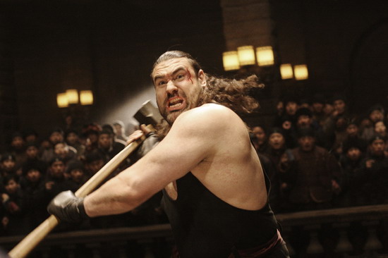 17 01:24:07 新浪娱乐 大卫卡拉丁和外国拳手 美国拳手"bear" 苏乞儿