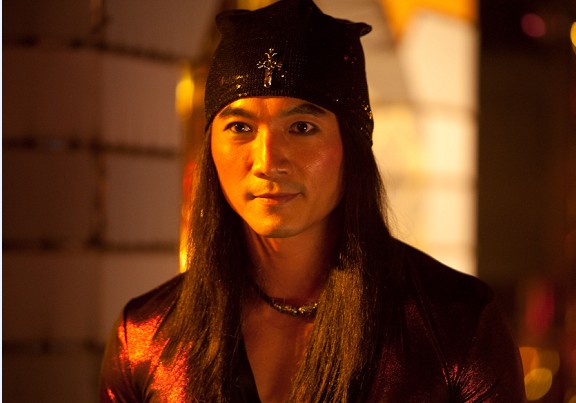 邹兆龙飞刀绝技独步马戏团 郭富城成人肉活靶