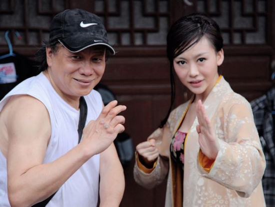 《龙凤店》美女秘书巩新亮升职公关经理