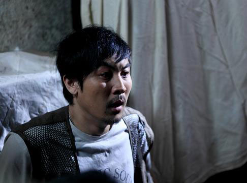 谭俊彦《孤岛惊魂》中 新浪娱乐讯 近几日,媒体相继曝光了恐怖电影