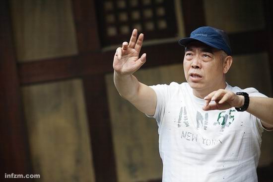 陈凯歌反思自己：“我是普通人，有普通人有的缺点：好话听多了，必然就晕了，会自以为了不起。”(《赵氏孤?