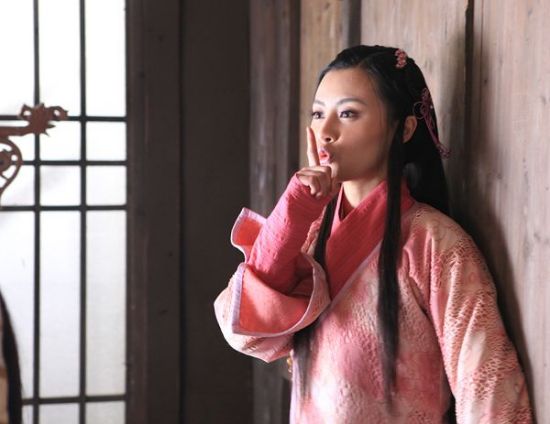 《宋朝灰姑娘》杀青 周子茵饰演花痴受称赞(图)