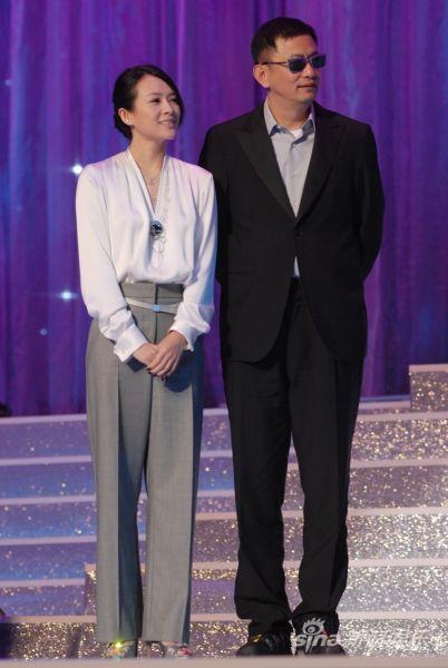 >>>   新浪娱乐讯 3月1日晚,具有"老板姓口碑"之称的华鼎奖