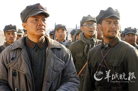 英雄塑造摆脱“高、大、全”