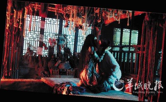 刘亦菲与余少群有激吻戏