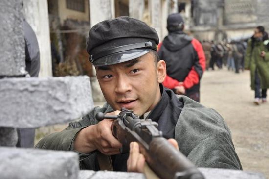 《百年情书》5月13日公映