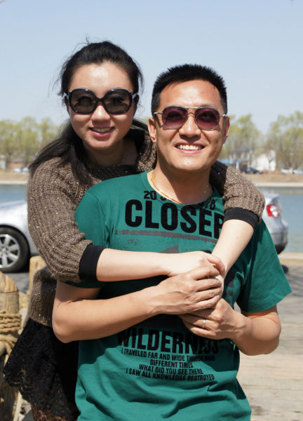 李梦男王晴变主旋律夫妻 《头等大事》四川开机