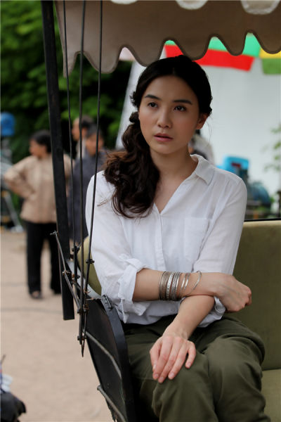 小宋佳《遍地狼烟》杀青