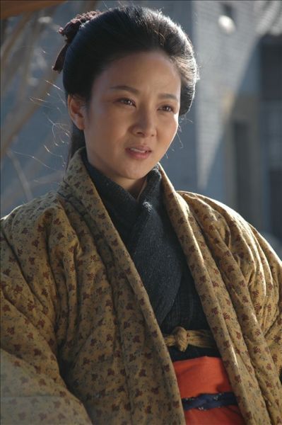 伴随着"红色献礼季"的拉开帷幕,系列电影《虎头要塞》已登中央电视台