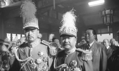 很多观众盛赞周润发的演技，黄建新说，他提前很久让周润发跟老师学台词，下了不少苦功。 